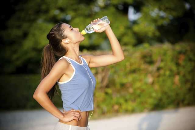 How water can aid in weight loss